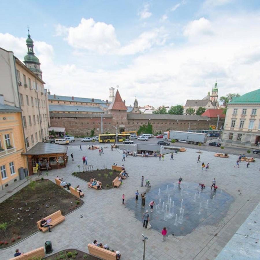 Аpartments In The Center Apartment Lviv Luaran gambar